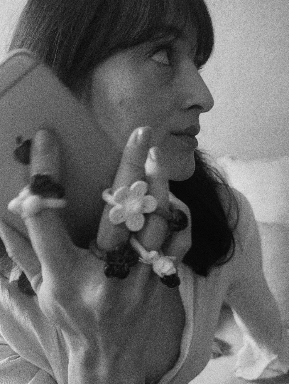 The Floral Ring in black