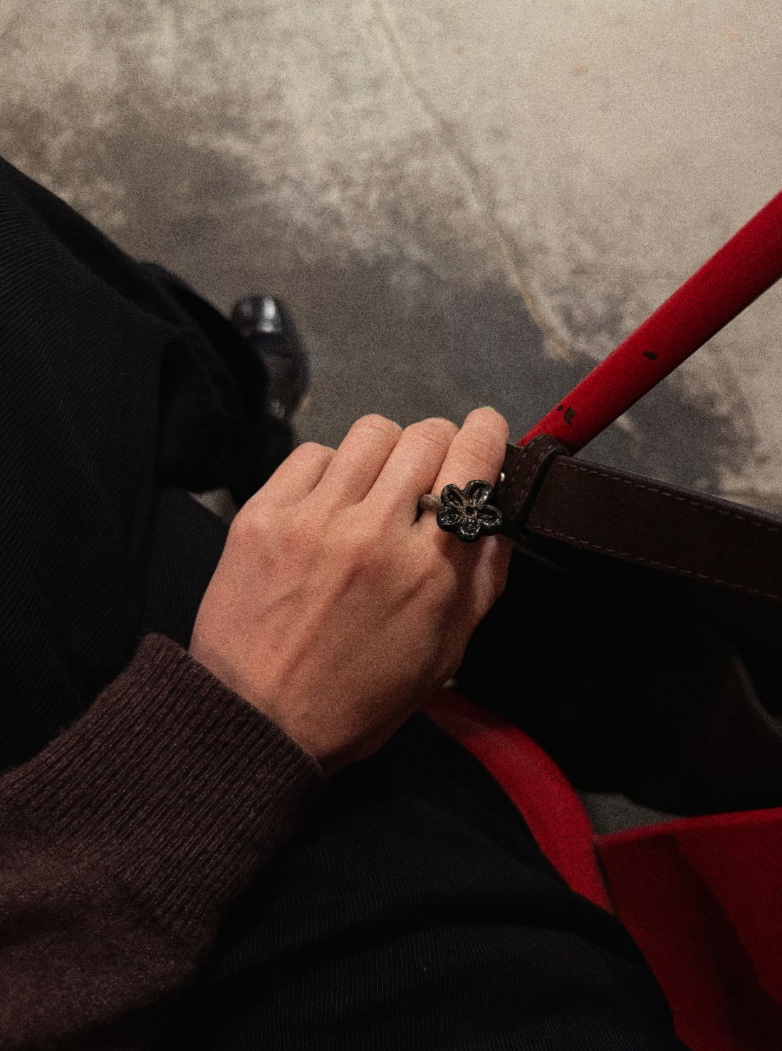 The Floral Ring in black